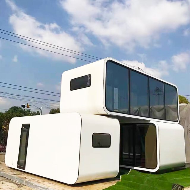 Tiny Capsule House